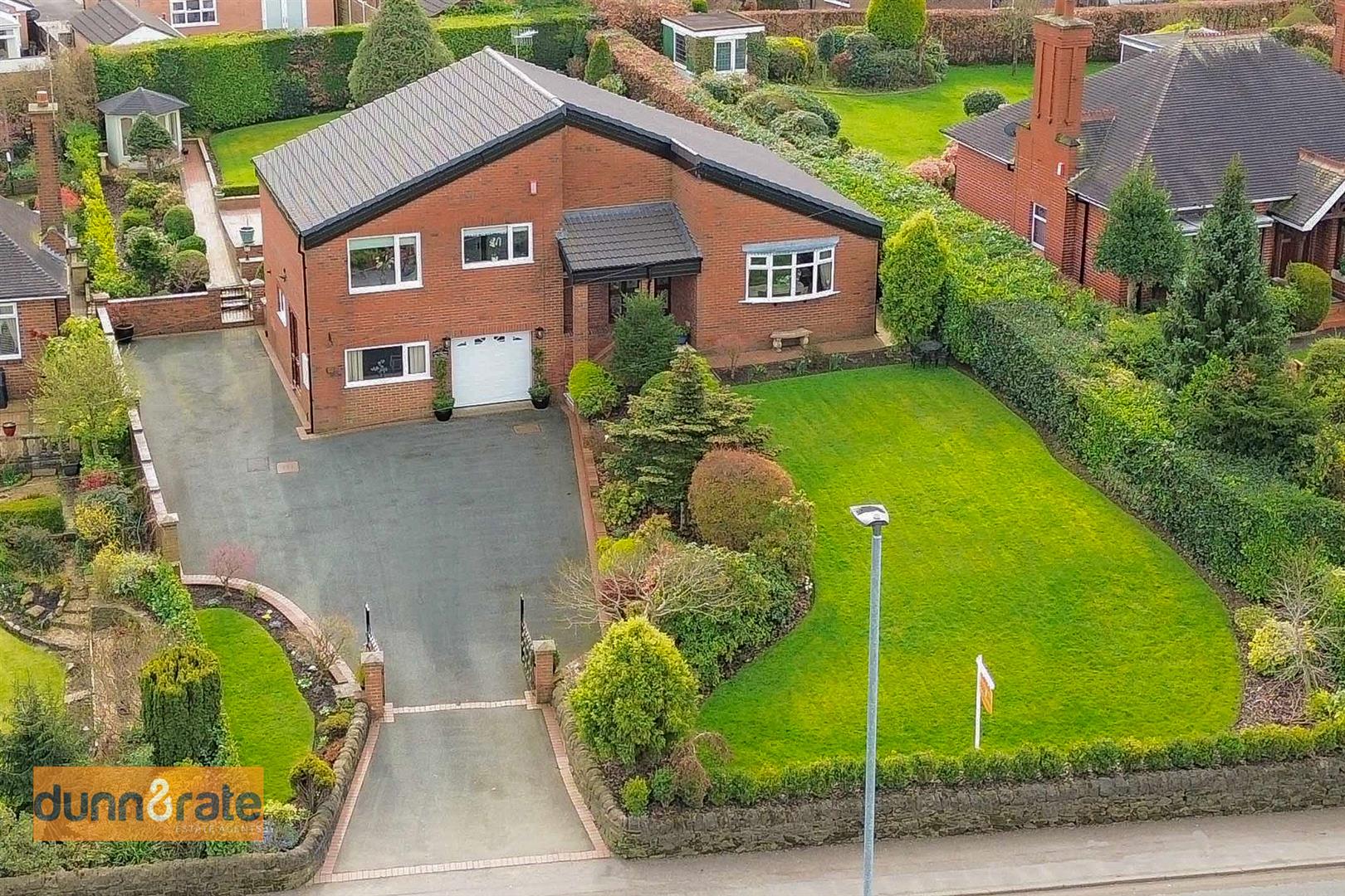 3 bed property in Leek New Road, Stoke-On-Trent